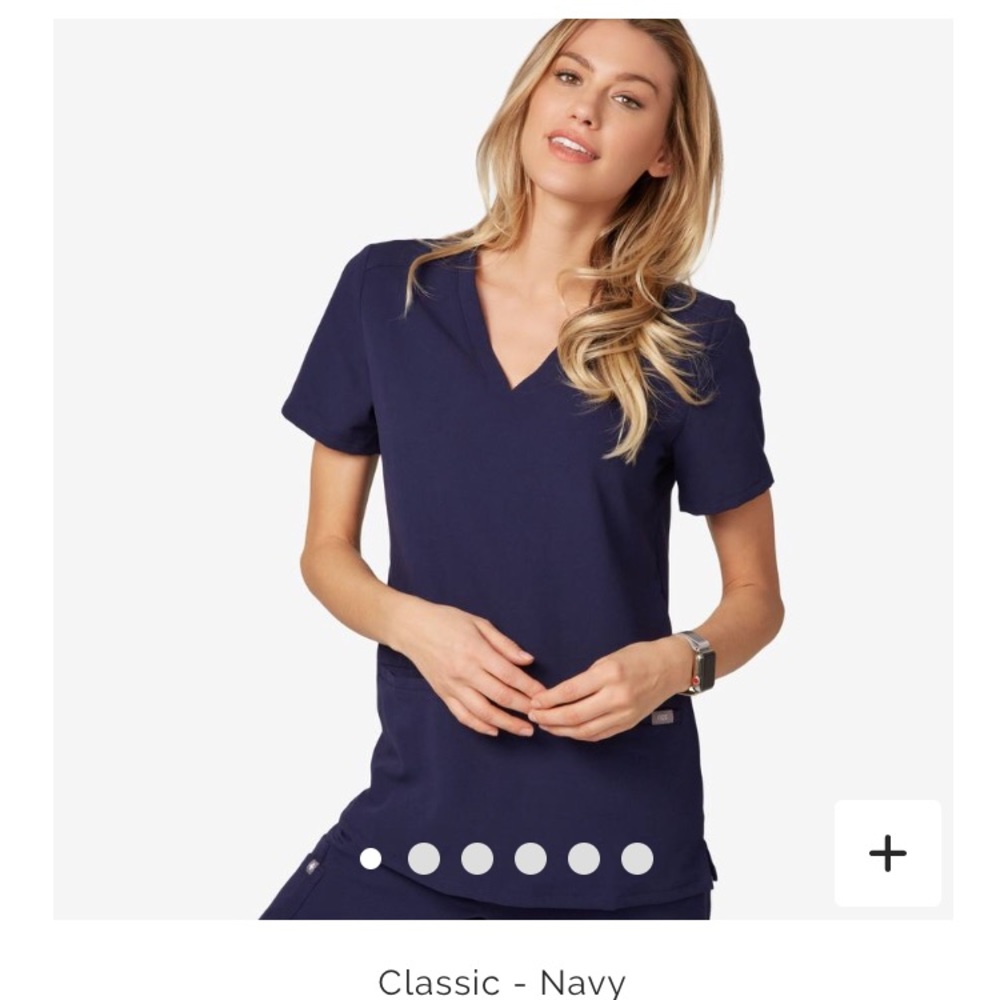 Figs Scrubs! 3 pocket casma top in navy blue.